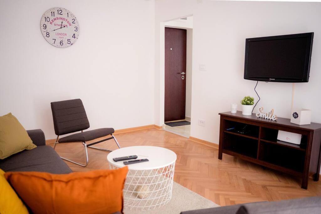 Downtown, Spacious, 2 Bedroom Apartment Belgrad Exteriör bild